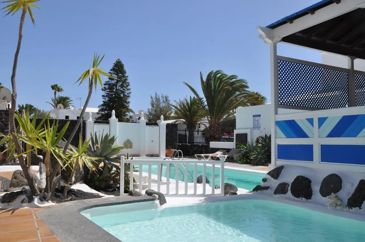 Los Tulipanes Puerto del Carmen  Aparthotel Puerto del Carmen (Lanzarote)